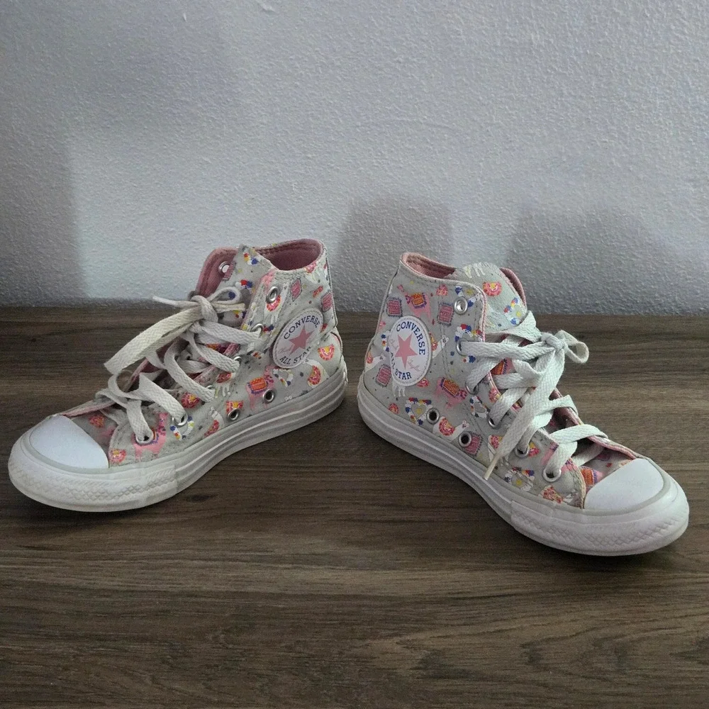 Converse Chuck Taylor All Star Llama Print High Top Sneakers Grey Pink Kids 12